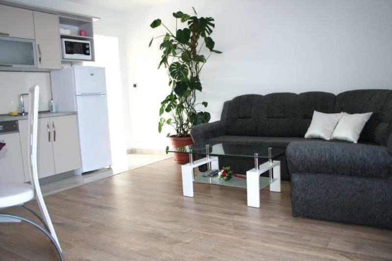 Lucija Apartments Vrh  المظهر الخارجي الصورة