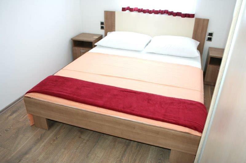Lucija Apartments Vrh  المظهر الخارجي الصورة